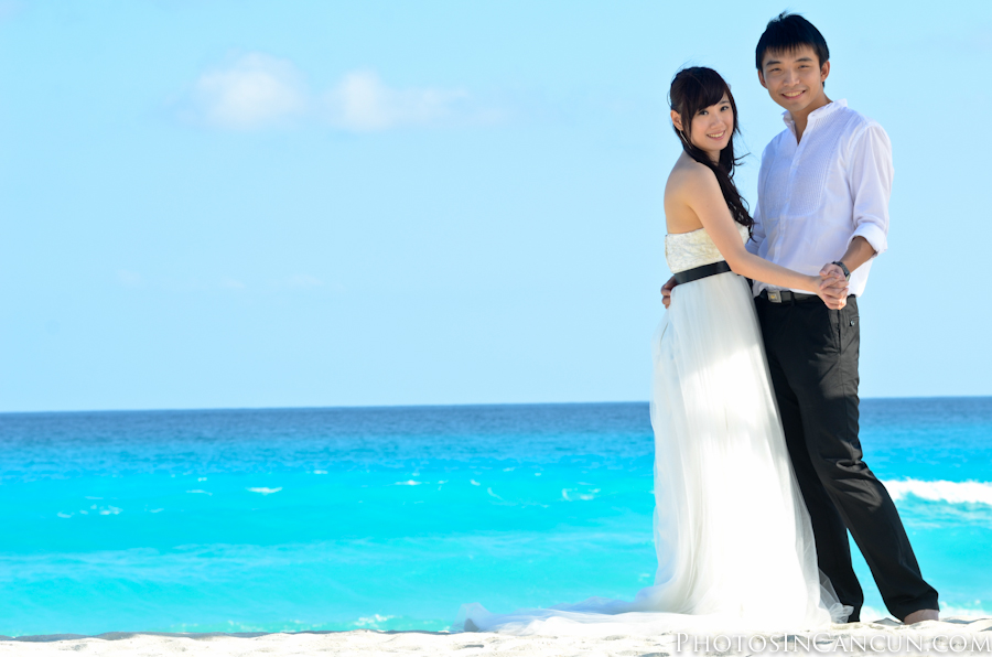 ME by Melia Cancun - beach wedding photo
