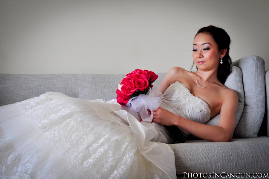 Cancun Professional Wedding Photojournalist