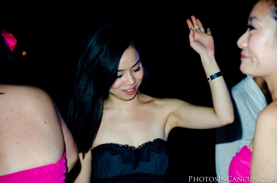 https://www.photosincancun.com/ Professional Wedding photojournalists in Playa Del Carmen