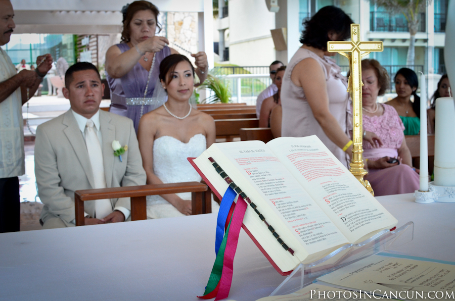 https://www.photosincancun.com/ Gran Caribe Real Cancun Mexico Wedding
