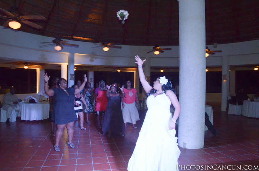 https://www.photosincancun.com/ cancun hotel wedding photographer