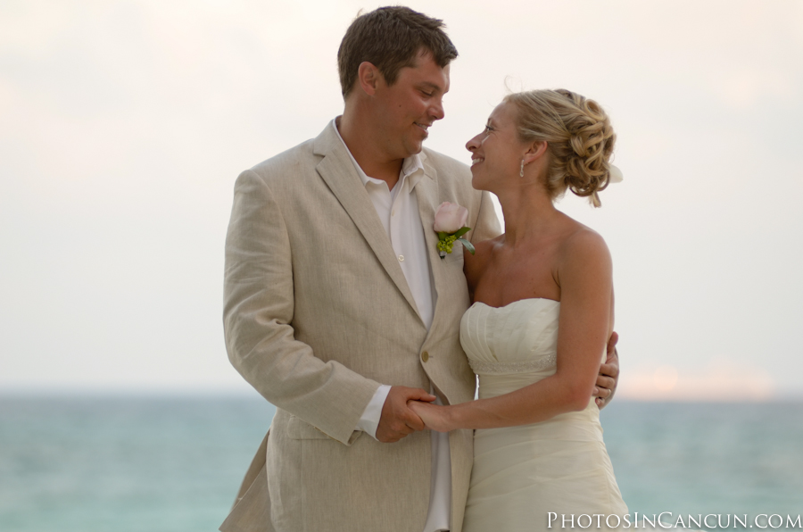 https://www.photosincancun.com/ Professional Wedding Photos