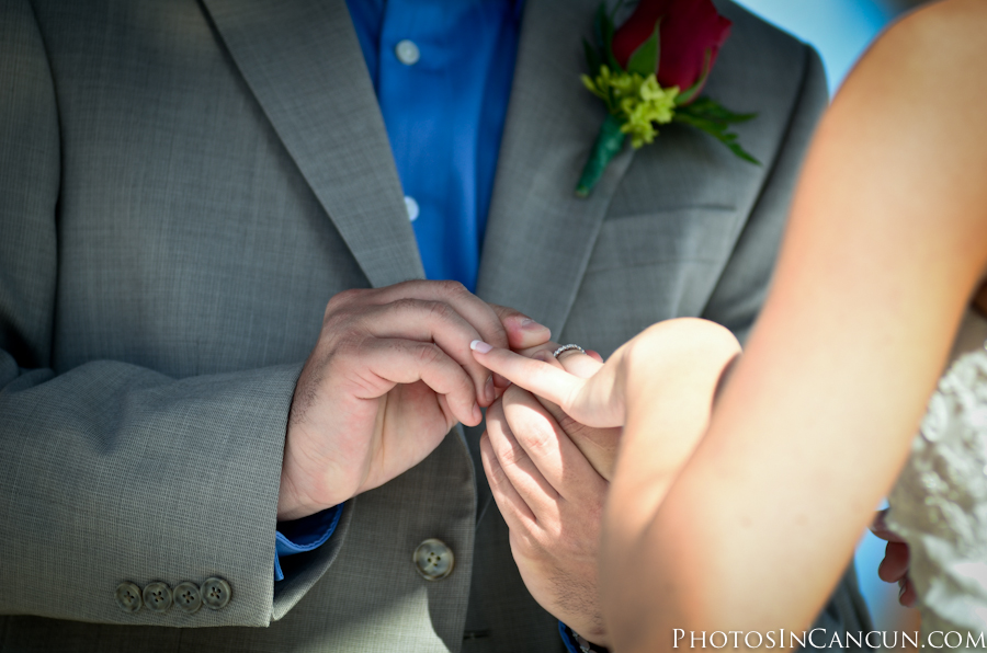 https://www.photosincancun.com/ Professional Wedding photos Now Jade