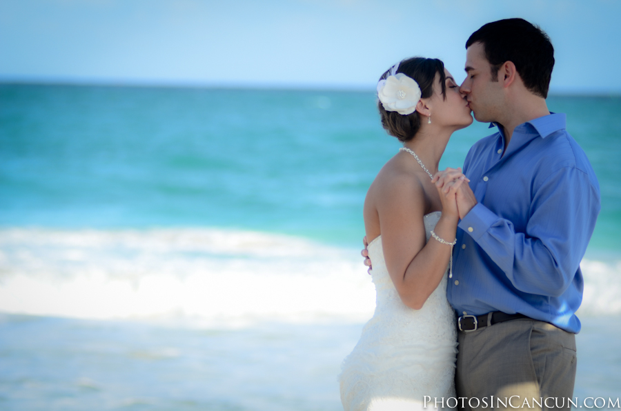 https://www.photosincancun.com/ Professional Wedding photography Now Jade