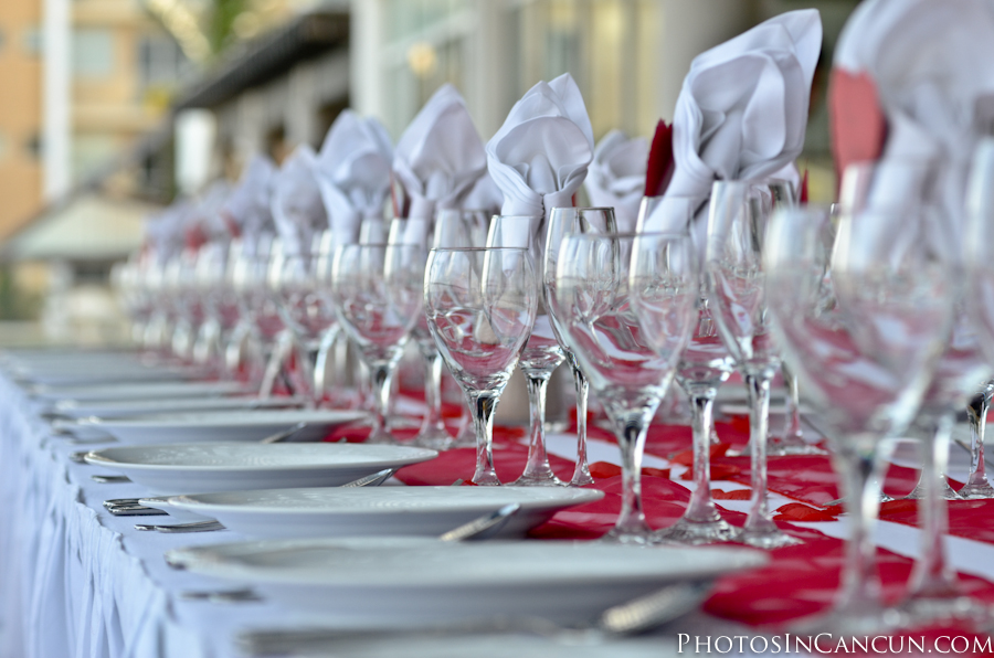 https://www.photosincancun.com/ Canadian Destination Wedding Photojournalist
