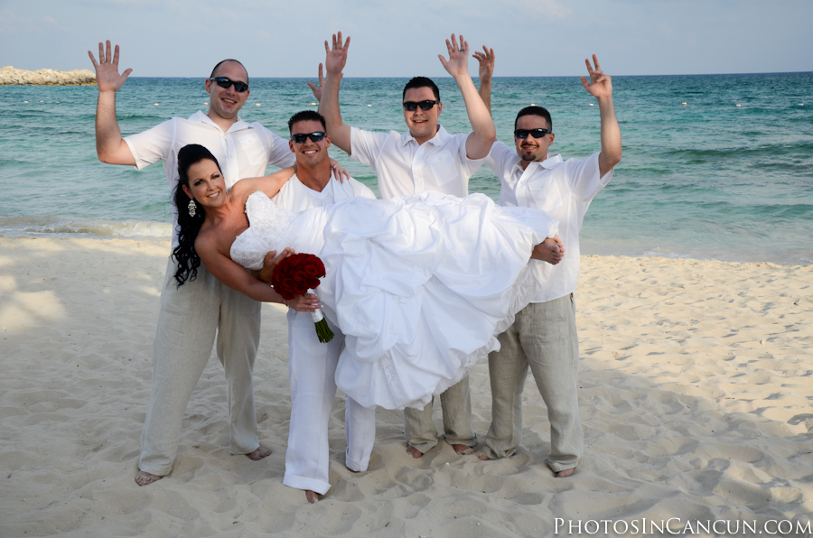 https://www.photosincancun.com/ Groomsman in Mexico