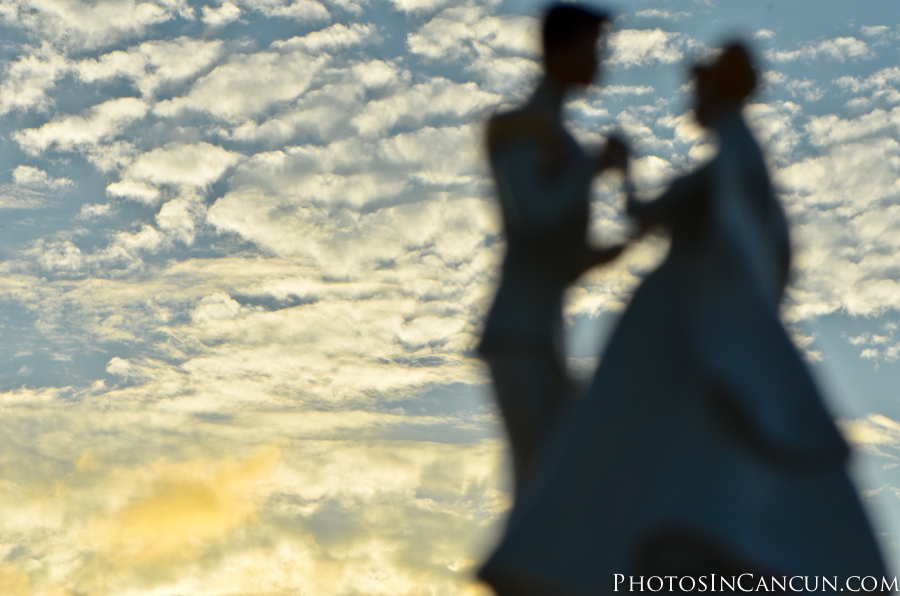https://www.photosincancun.com/ Photos In Cancun - Gran Caribe Real Cancun Wedding Photos