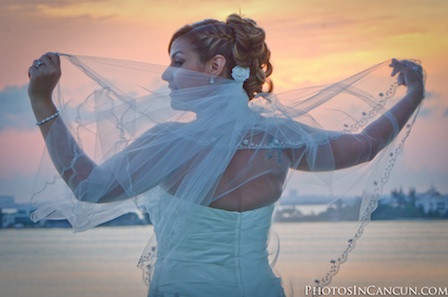 Photos In Cancun – Gran Caribe Real Cancun Wedding Photos