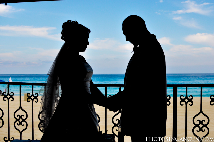 https://www.photosincancun.com/ Photos In Cancun - Gran Caribe Real Cancun Wedding Photos