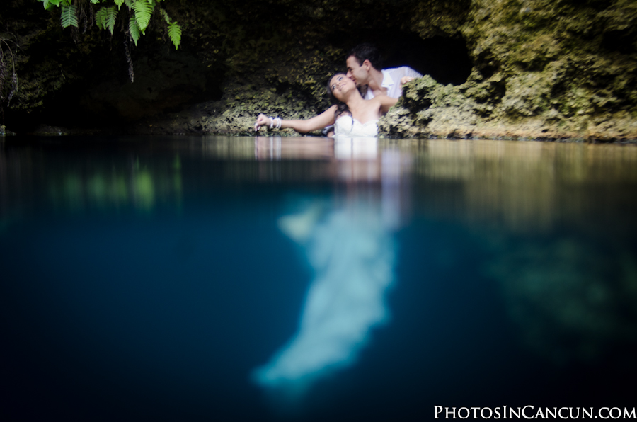 Trash The Dress - Mexico Cenote Underwater
