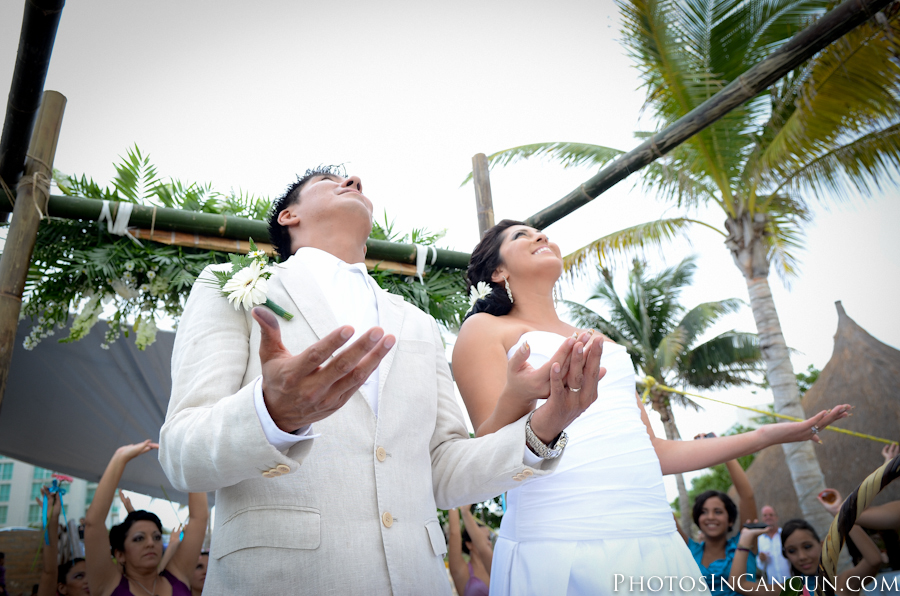 https://www.photosincancun.com/ Photos In Cancun - Fotografia de Bodas Cancun, Riviera Maya