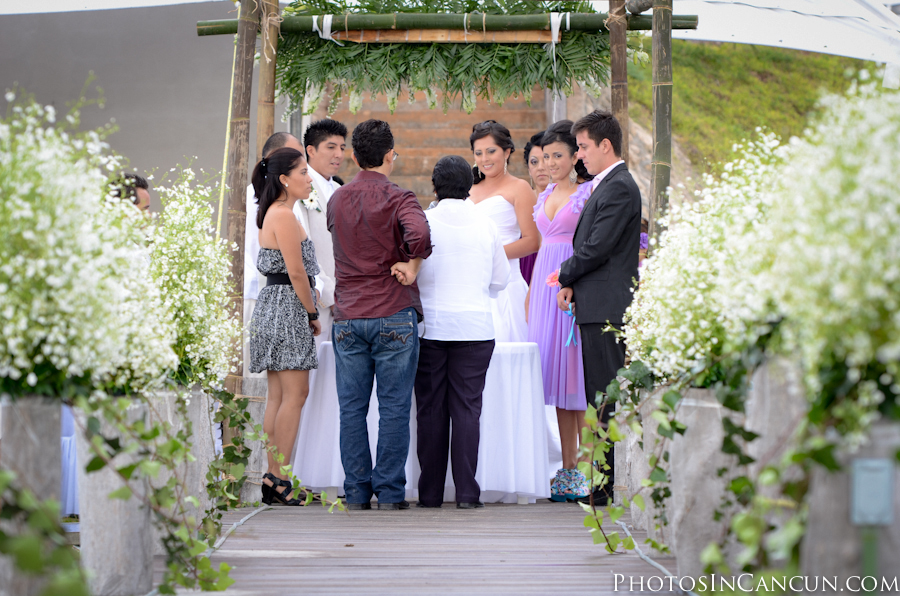 https://www.photosincancun.com/ Photos In Cancun - Fotografia de Bodas Cancun, Riviera Maya