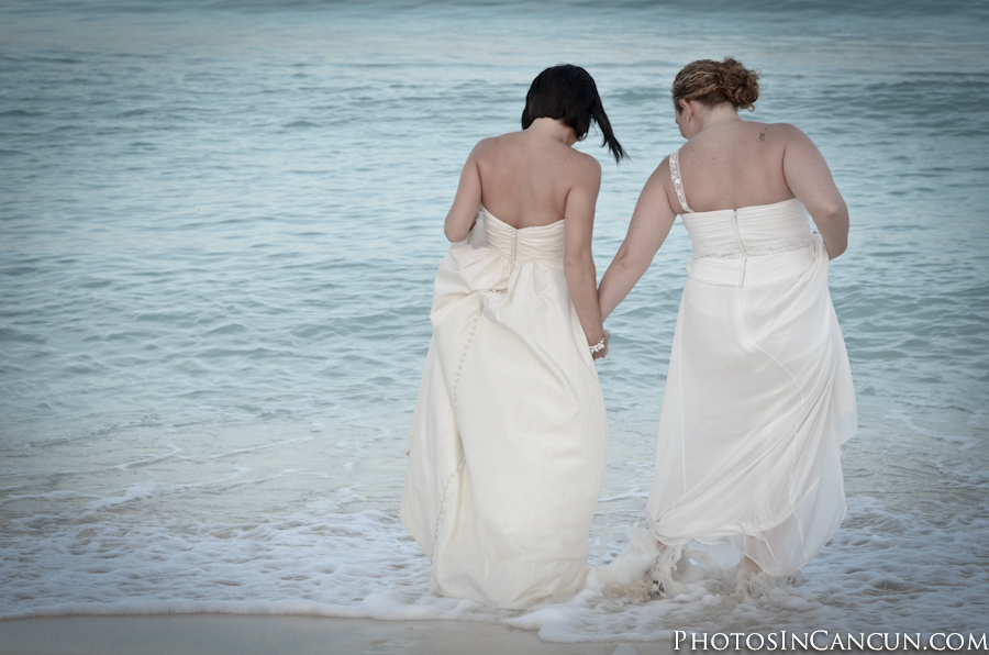 https://www.photosincancun.com/ Gay Friendly Wedding, Beach Photography