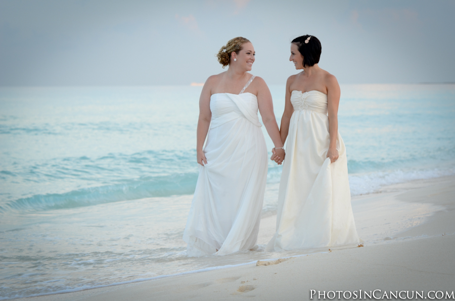 https://www.photosincancun.com/ Gay Friendly Wedding in Cancun, Beach Photography