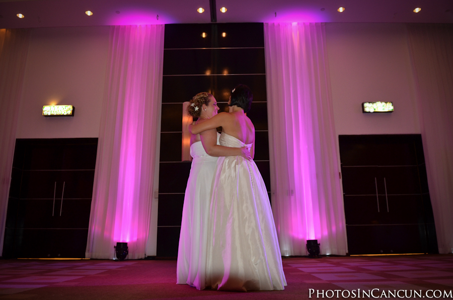 https://www.photosincancun.com/ Same Sex Wedding at PlayaCar Palace and Adventure Spa Palace Mexico