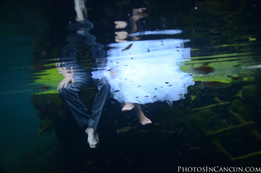 https://www.photosincancun.com/ Trash The Dress - Bridal Make Up Package