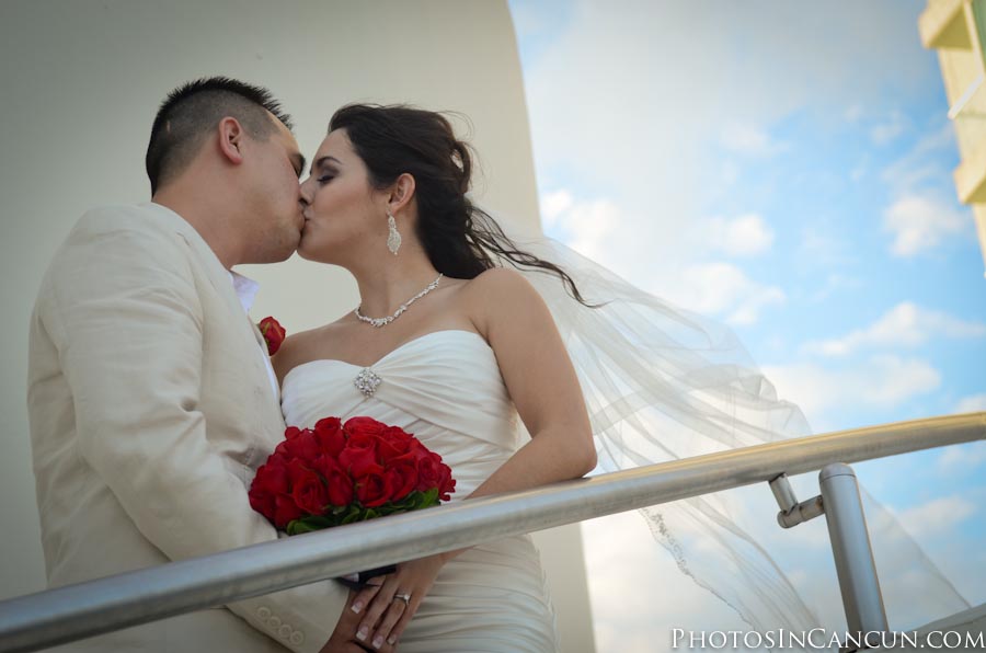https://www.photosincancun.com/ Sun Palace Destination Wedding Photography