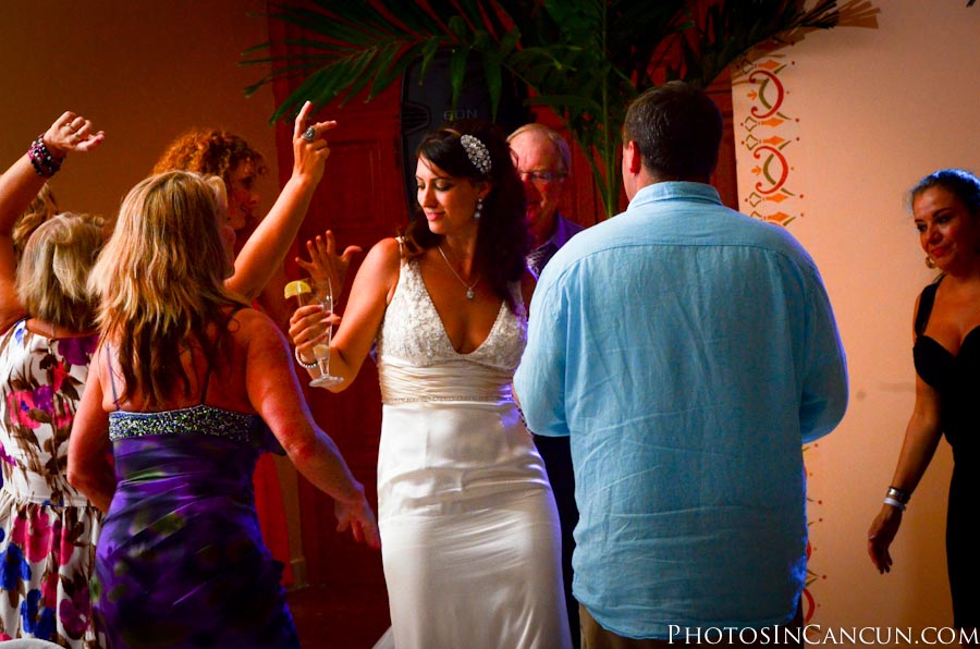 Photos In Cancun - Excellence Riviera Maya - Wedding Photographers Photos In Cancun - Excellence Riviera Maya - Wedding Photographers