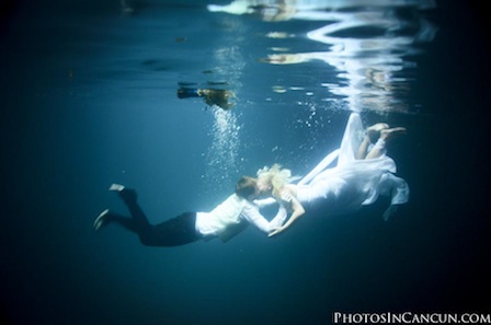 Photos In Cancun – Urban Mexico Underwater Trash The Dress Session