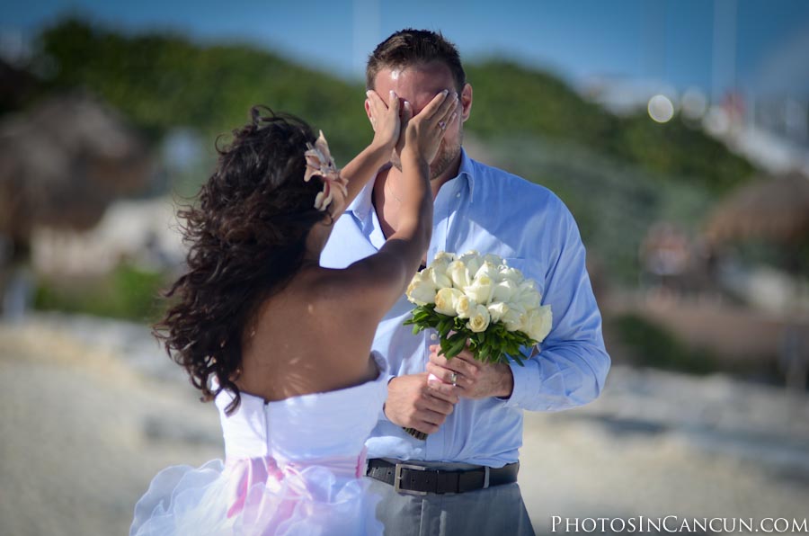 https://www.photosincancun.com/ Trash The Dress - Bridal Make Up Package
