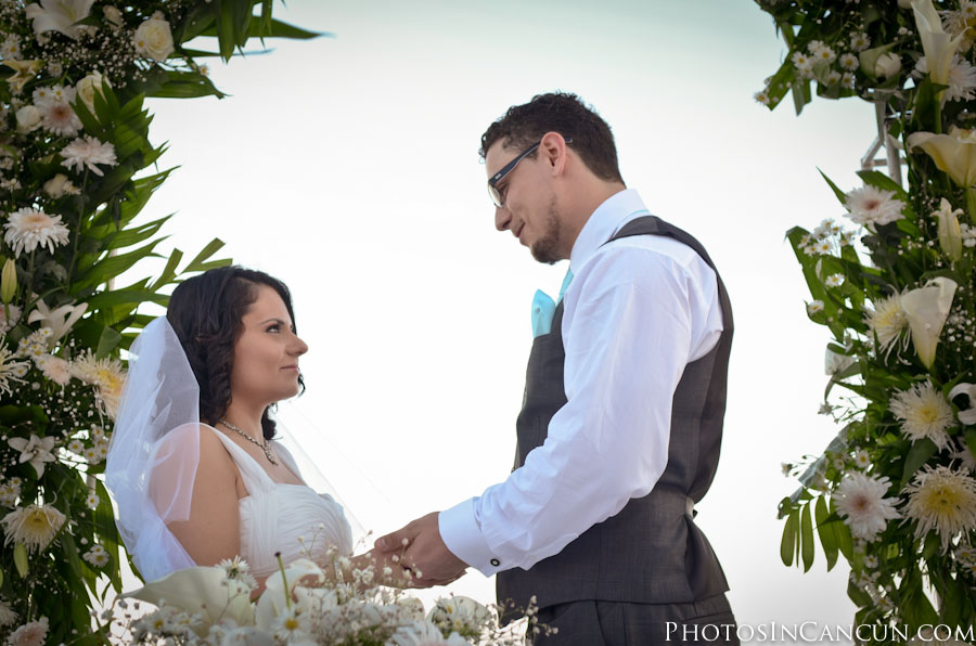 https://www.photosincancun.com/ Crown Paradise Club Cancun Mexico Wedding