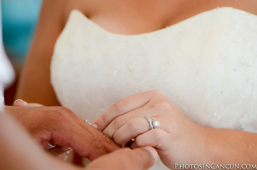 https://www.photosincancun.com/ Cancun Mexico Wedding Photographers