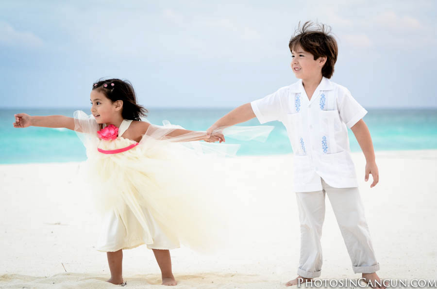 Cancun Mexico Candid Wedding Photojournalists
