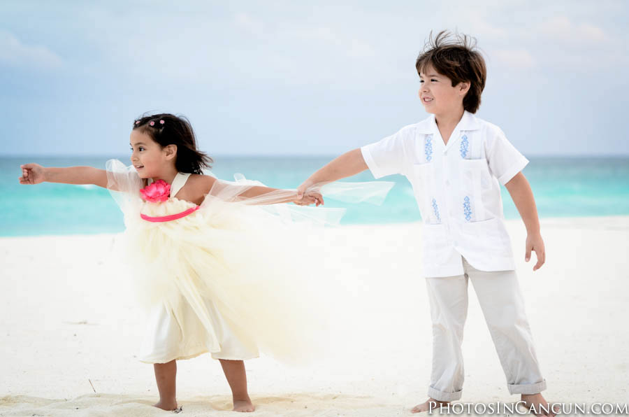 https://www.photosincancun.com/ Cancun Mexico Candid Wedding Photojournalists