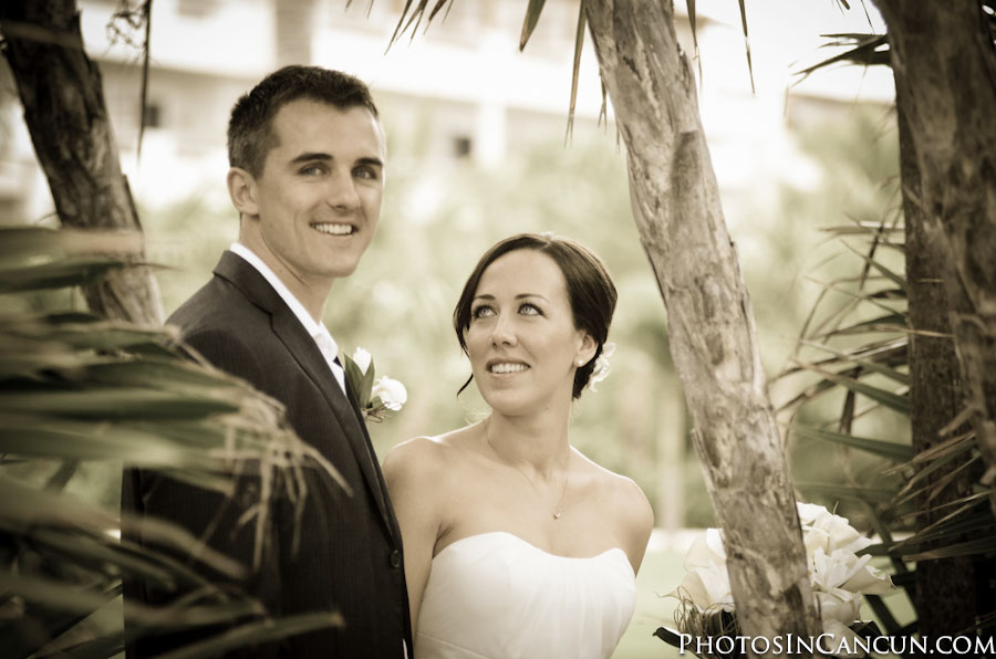 https://www.photosincancun.com/ 1st look photo session Secrets Maroma Beach