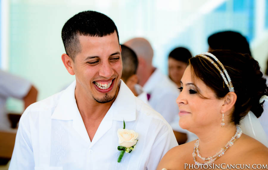 https://www.photosincancun.com/ Photojournalist Wedding Photos
