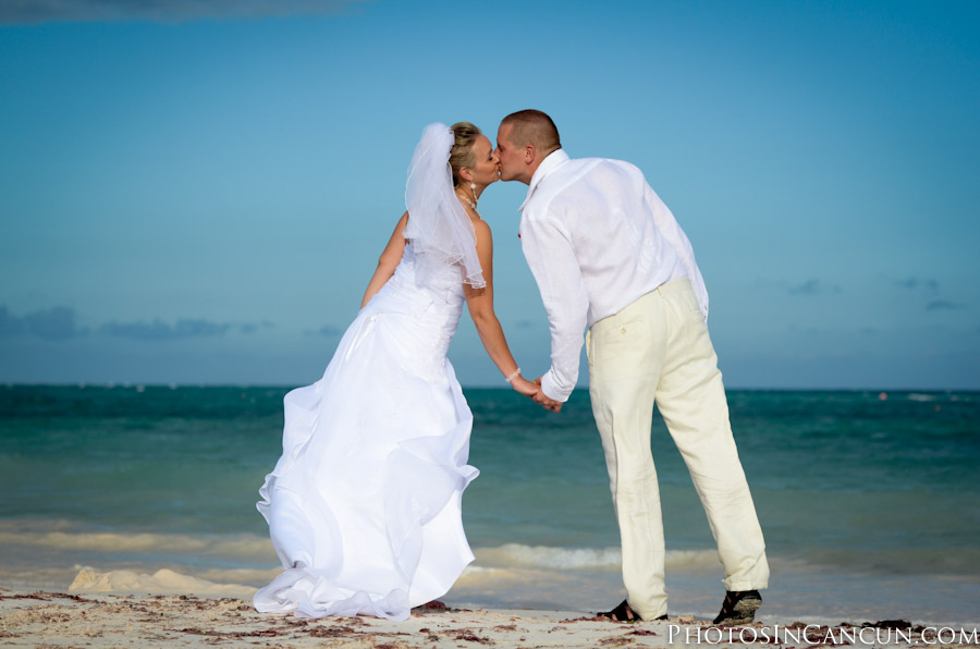 https://www.photosincancun.com/ Grand Palladium Wedding Photography Las Rocas