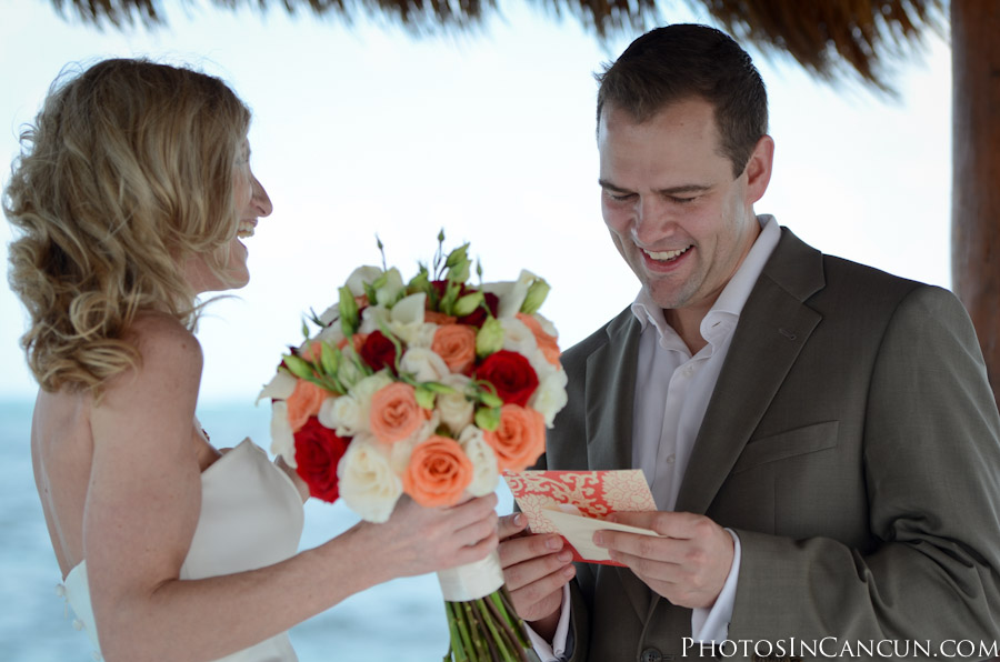 1st look session at the Now Sapphire in Puerto Morelos Mexico Puerto Morelos Mexico Photographer