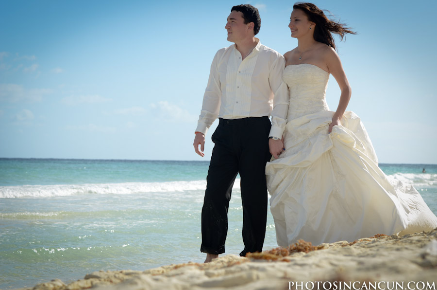 Wash The Dress with Photos In Cancun