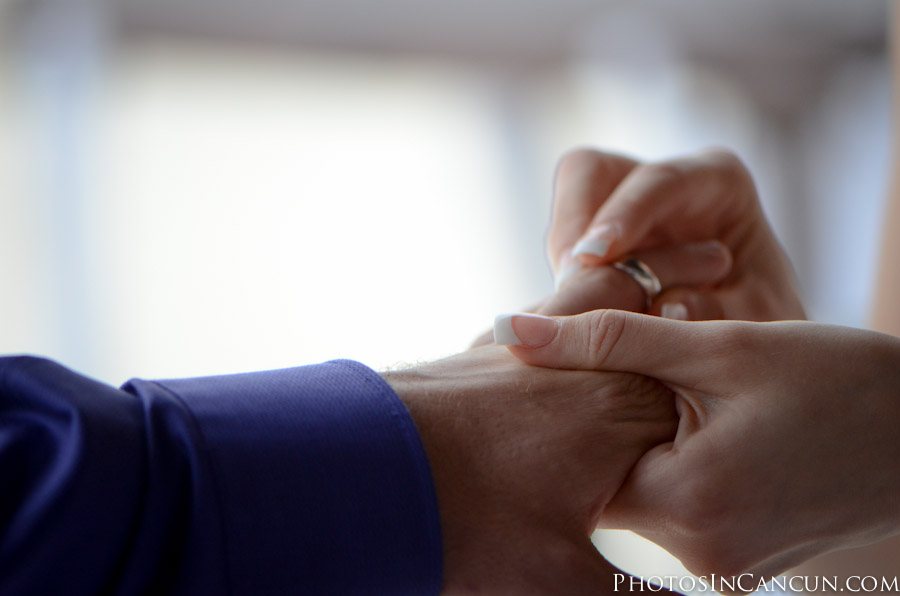 https://www.photosincancun.com/ The-Royal-Cancun-Wedding-Photographers