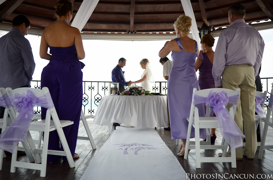 https://www.photosincancun.com/ The-Royal-Cancun-Wedding-Photographer