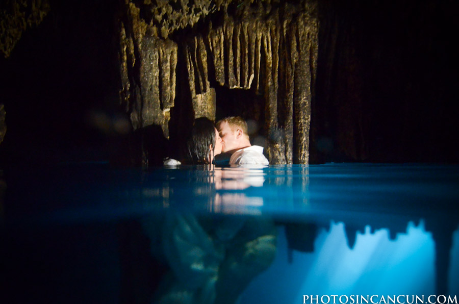 Trash The Dress Cancun Rock the Dress - Newlywed Session - Underwater - Trash The Dress Cancun