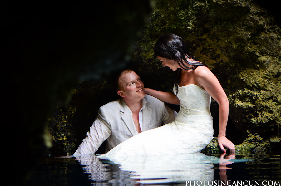 Rock the Dress - Newlywed Session - Underwater - Trash The Dress Cancun