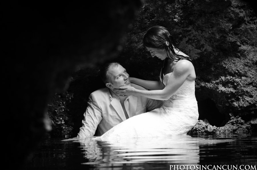 Trash The Dress Cancun Rock the Dress - Newlywed Session - Underwater - Trash The Dress Cancun