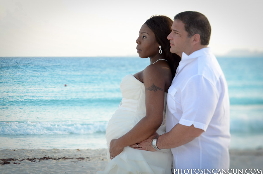 www.photosincancun.com Day After Maternity Photo Session Dreams Cancun Mexico