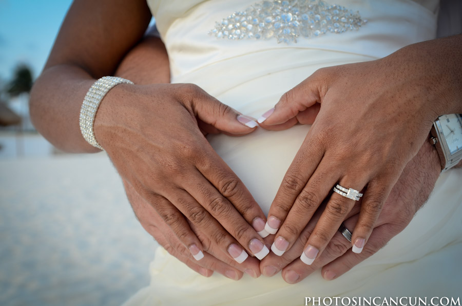 www.photosincancun.com Day After Maternity Photo Session Dreams Cancun Mexico