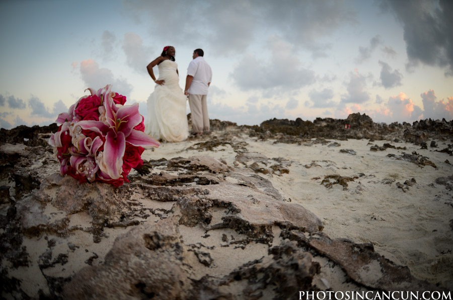 www.photosincancun.com Day After Maternity Photo Session Dreams Cancun Mexico