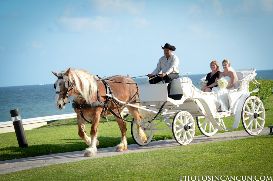 www.photosincancun.com Moon Palace Chapel Wedding Photos