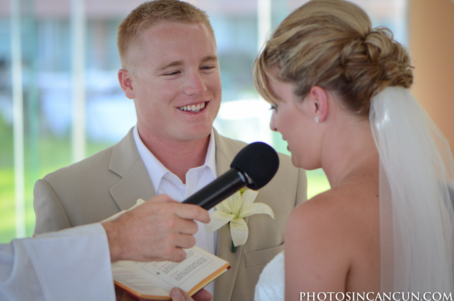 www.photosincancun.com Moon Palace Chapel Wedding Photos