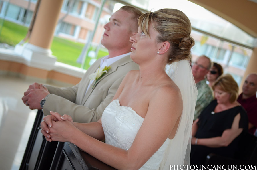 www.photosincancun.com Moon Palace Chapel Wedding Photos