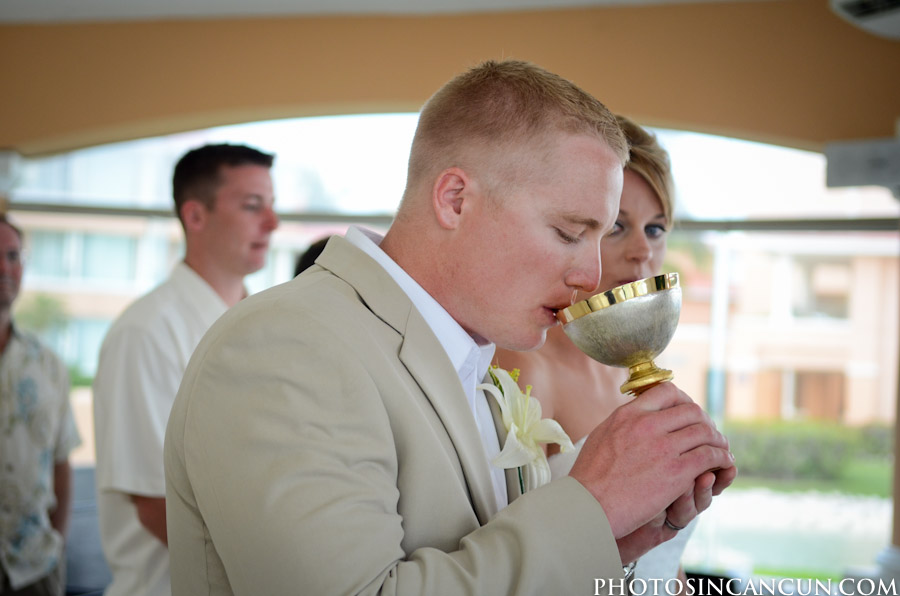 www.photosincancun.com Moon Palace Chapel Wedding Photos