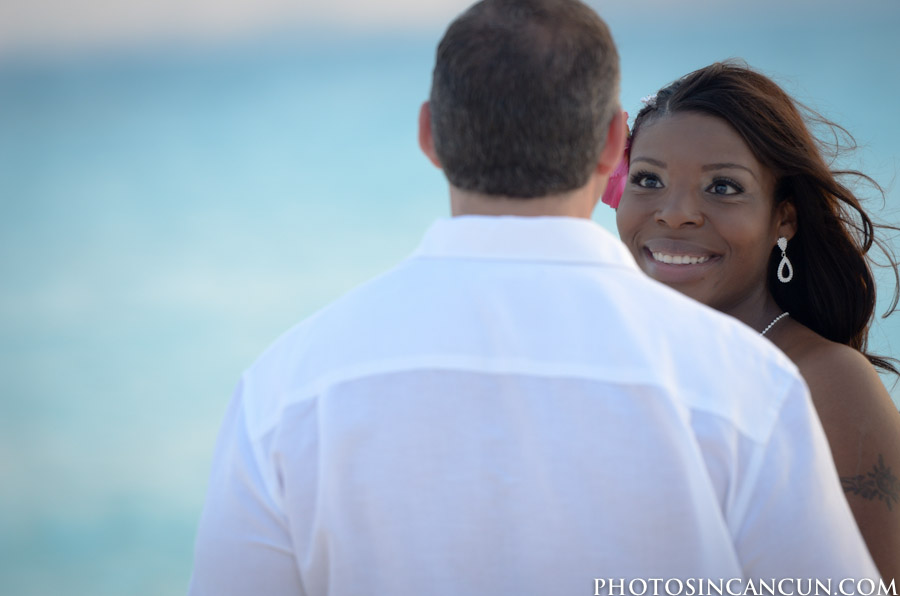 www.photosincancun.com Day After Maternity Photo Session Dreams Cancun Mexico