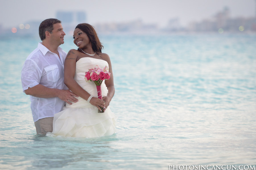 www.photosincancun.com Day After Maternity Photo Session Dreams Cancun Mexico