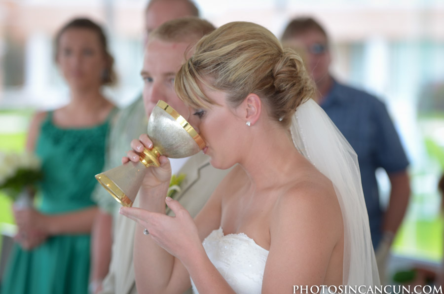 www.photosincancun.com Moon Palace Chapel Wedding Photos