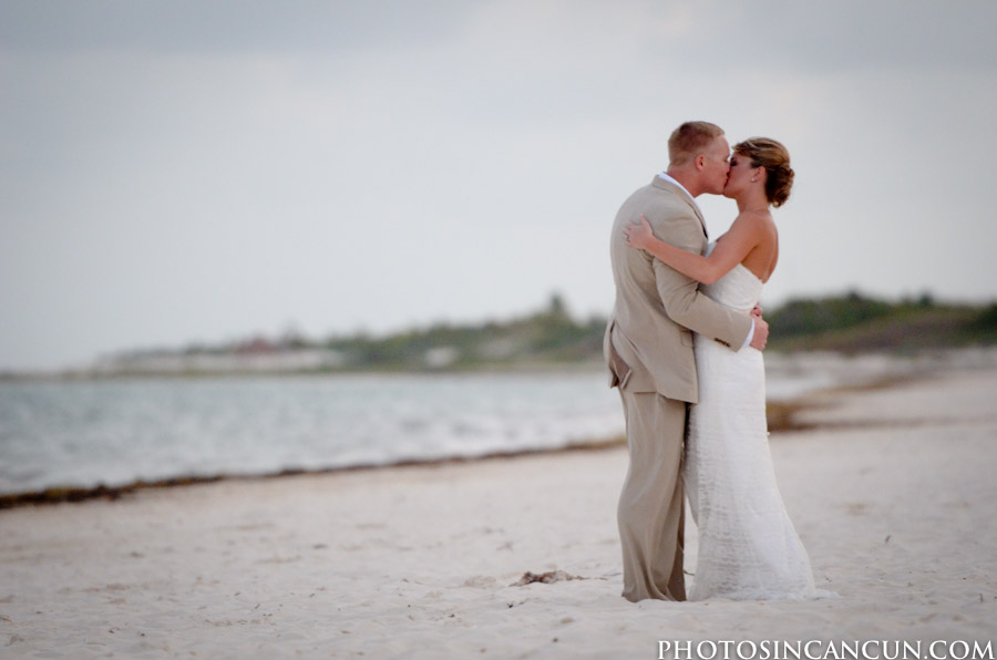 www.photosincancun.com Moon Palace Wedding Photographers