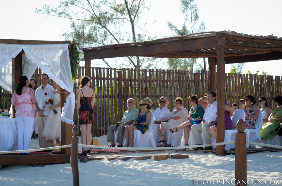 https://www.photosincancun.com/ Princess Hotel Civil Ceremony